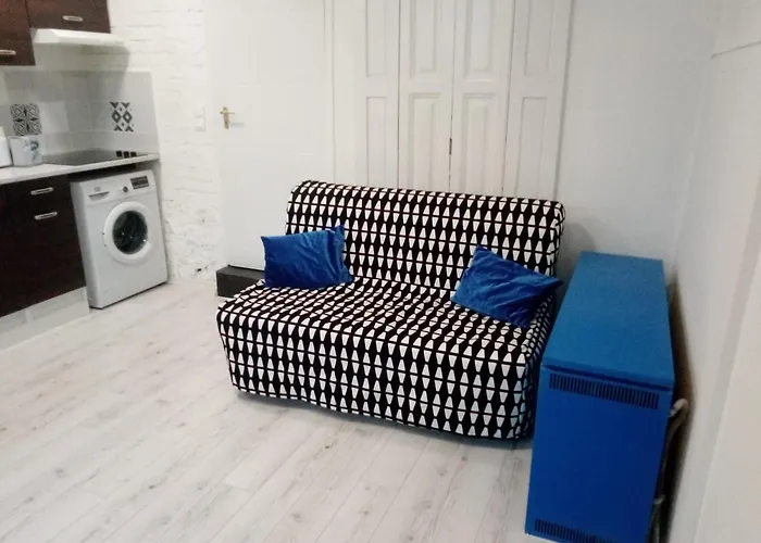 Sunny City Apartment Facing The Park